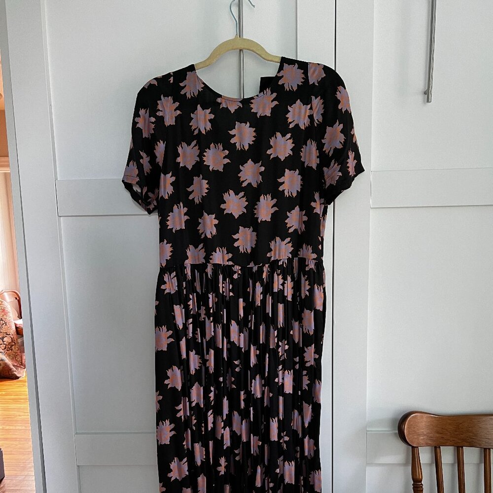 No. 6 Maeve Dress in Black & Lilac Starflower